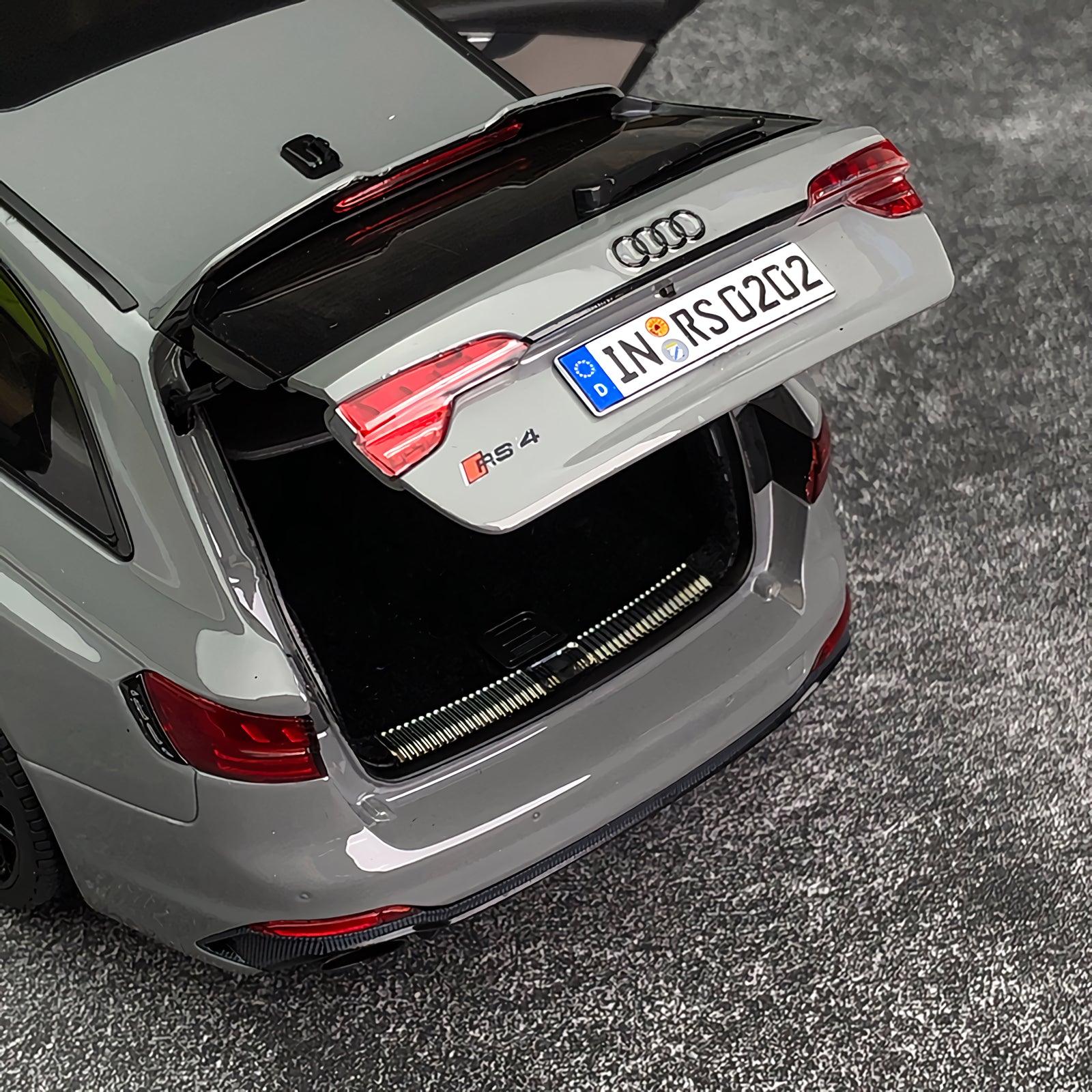 1:18 Scale Audi RS4 Die-Cast Exquisite Model Car - PANSEKtoy