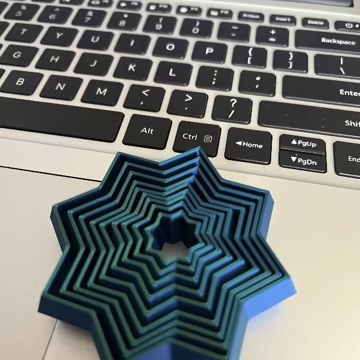 3D Printed Star Spiral Tower Mesmerizing Gravity Fidget Toy - PANSEKtoy