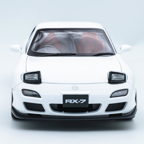 1:18 Scale RX7 Exquisite Die-Cast Model Car - PANSEKtoy