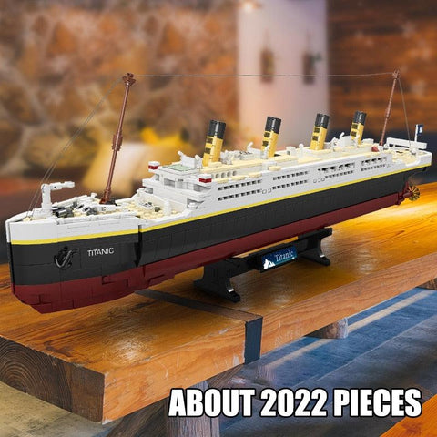 2022 Pcs Collector's Series Building Blocks Titanic Model - PANSEKtoy